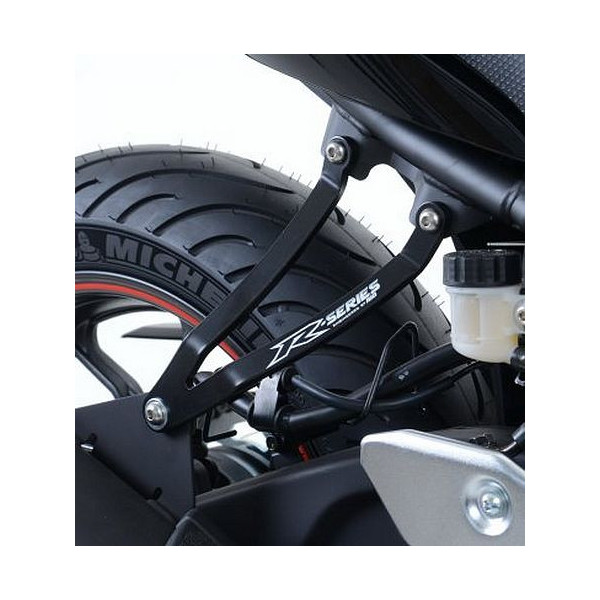 Pattes de fixation de silencieux R&G Racing - Yamaha R3 15-18 (noire) avec obturateur
