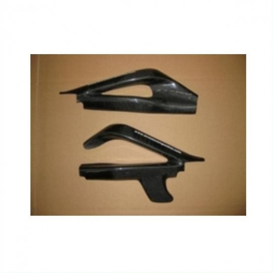 Protection de bras oscillant carbone Access Composites Triumph Daytona 675 et R 2006-2012 
