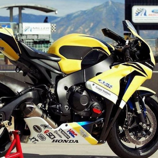 Grip de réservoir Racing Techspec - Honda CBR1000RR 08-11