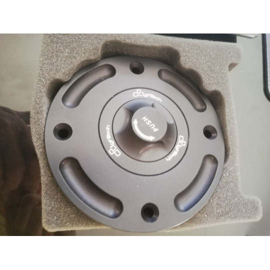 Bouchon de réservoir noir Lightech 1/4 de tour - Suzuki ancien modèle 4 trous