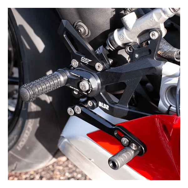 Commandes reculées ARP X-Type pour Ducati Panigale V4/V4S/V4R